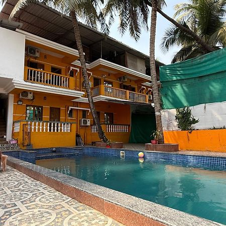 Aura Rooms & Swimming Pool, Calangute Exterior photo